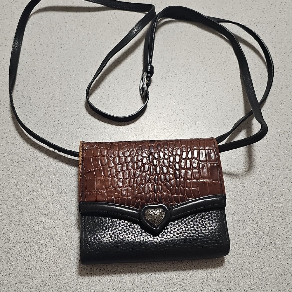 Brighton Crossbody Wallet. Black And‎ Brown